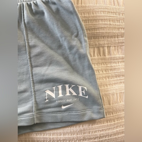 Nike Sportswear Essentials Oversized Sweatshirt & Shorts Set - Ocean Cube - Picture 9 of 10